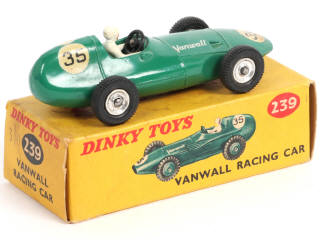 Lot 148 - DINKY TOYS (GB) (1)