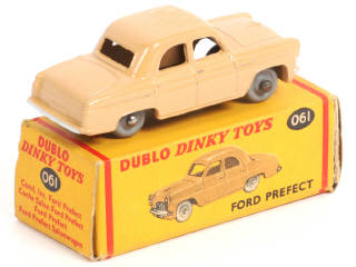 Lot 129 - DINKY TOYS (GB) (1)