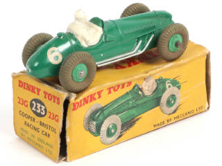 Lot 138 - DINKY TOYS (GB) (1)
