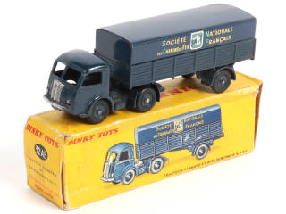 Lot 449 - DINKY TOYS (FRANCE) (1)