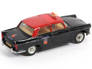 Lot 315 - DINKY TOYS (FRANCE) (1)