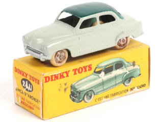 Lot 369 - DINKY TOYS (FRANCE) (1)