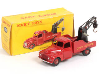 Lot 445 - DINKY TOYS (FRANCE) (1)