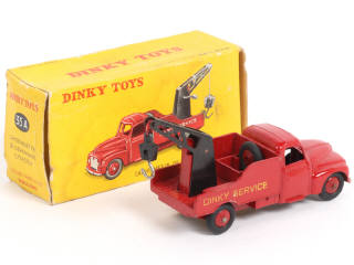 Lot 445 - DINKY TOYS (FRANCE) (1)