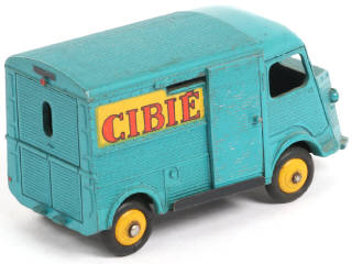 Lot 332 - DINKY TOYS (FRANCE) (1)