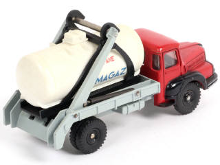 Lot 338 - DINKY TOYS (FRANCE) (1)