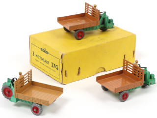 Lot 258 - DINKY TOYS (GB) (1)