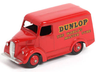 Lot 124 - DINKY TOYS (GB) (1)