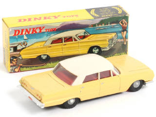Lot 235 - DINKY TOYS (GB) (1)