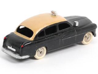 Lot 306 - DINKY TOYS (FRANCE) (1)