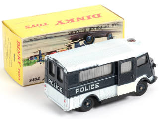 Lot 383 - DINKY TOYS (FRANCE) (1)