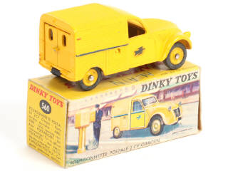 Lot 305 - DINKY TOYS (FRANCE) (1)