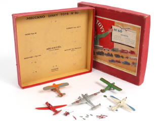 Lot 339 - DINKY TOYS (FRANCE) (1)