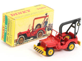 Lot 334 - DINKY TOYS (FRANCE) (1)
