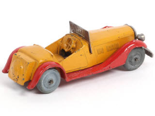 Lot 235 - DINKY TOYS (FRANCE) (1)
