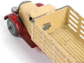 Lot 353 - DINKY TOYS (FRANCE) (1)