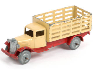 Lot 352 - DINKY TOYS (FRANCE) (1)