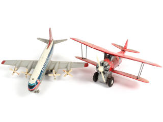 Lot 124 - DIVERS (2)