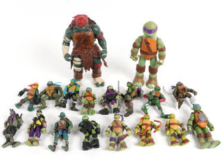 Lot 64 - PLAYMATES (USA) (18)