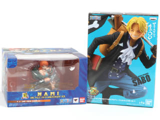 Lot 144 - DIVERS (2)