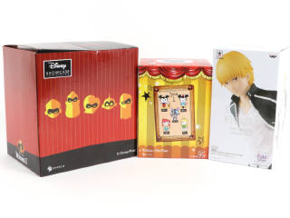 Lot 172 - DIVERS (3)