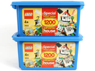 Lot 236 - LEGO (DANEMARK) (1)