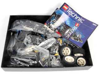 Lot 218 - LEGO (DANEMARK) (1)