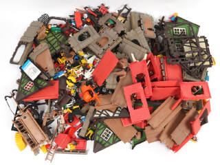 Lot 248 - PLAYMOBIL (ALLEMAGNE) (1)