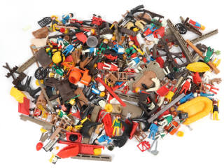 Lot 248 - PLAYMOBIL (ALLEMAGNE) (1)