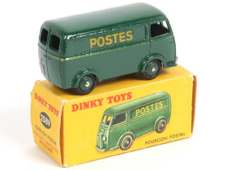 Lot 302 - DINKY TOYS (FRANCE) (1)