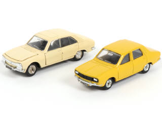 Lot 326 - DINKY TOYS (FRANCE) (2)