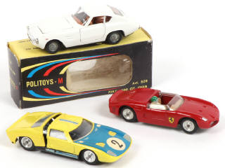 Lot 118 - DIVERS (3)