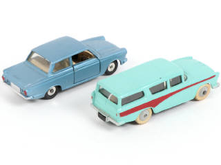 Lot 366 - DINKY TOYS (GB) (2)
