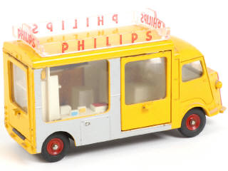 Lot 275 - DINKY TOYS (FRANCE) (1)