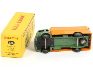Lot 279 - DINKY TOYS (FRANCE) (1)