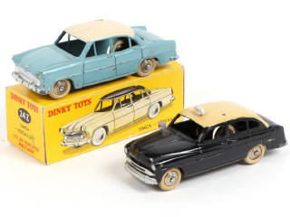 Lot 324 - DINKY TOYS (FRANCE) (2)