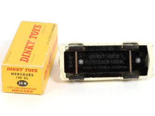 Lot 261 - DINKY TOYS (FRANCE) (1)