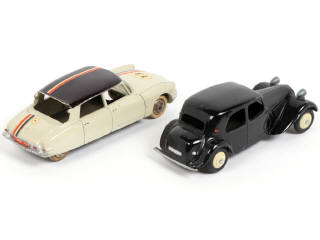 Lot 320 - DINKY TOYS (FRANCE) (2)