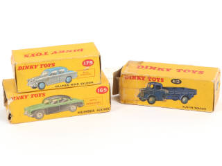 Lot 334 - DINKY TOYS (GB) (3)