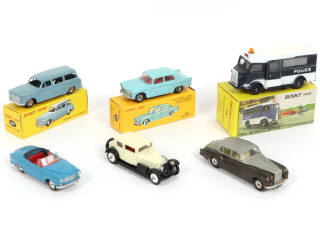 Lot 80 - DIVERS (6)