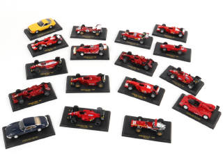 Lot 52 - DIVERS (17)