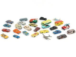 Lot 60 - DIVERS (27)