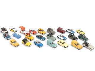 Lot 58 - DIVERS (24)