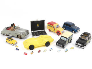 Lot 82 - DIVERS (7)
