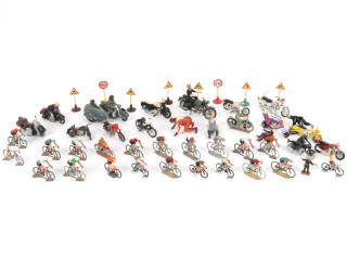 Lot 62 - DIVERS (50)