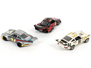 Lot 7 - DIVERS (3)