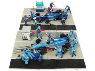 Lot 1 - DIVERS (2)