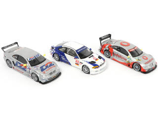 Lot 177 - DIVERS (3)