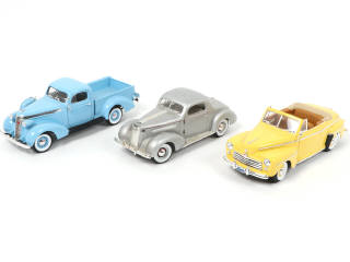 Lot 260 - ROAD SIGNATURE (CHINE) (3)