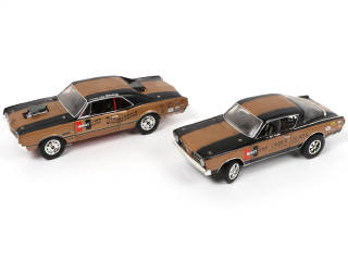 Lot 196 - DIVERS (2)